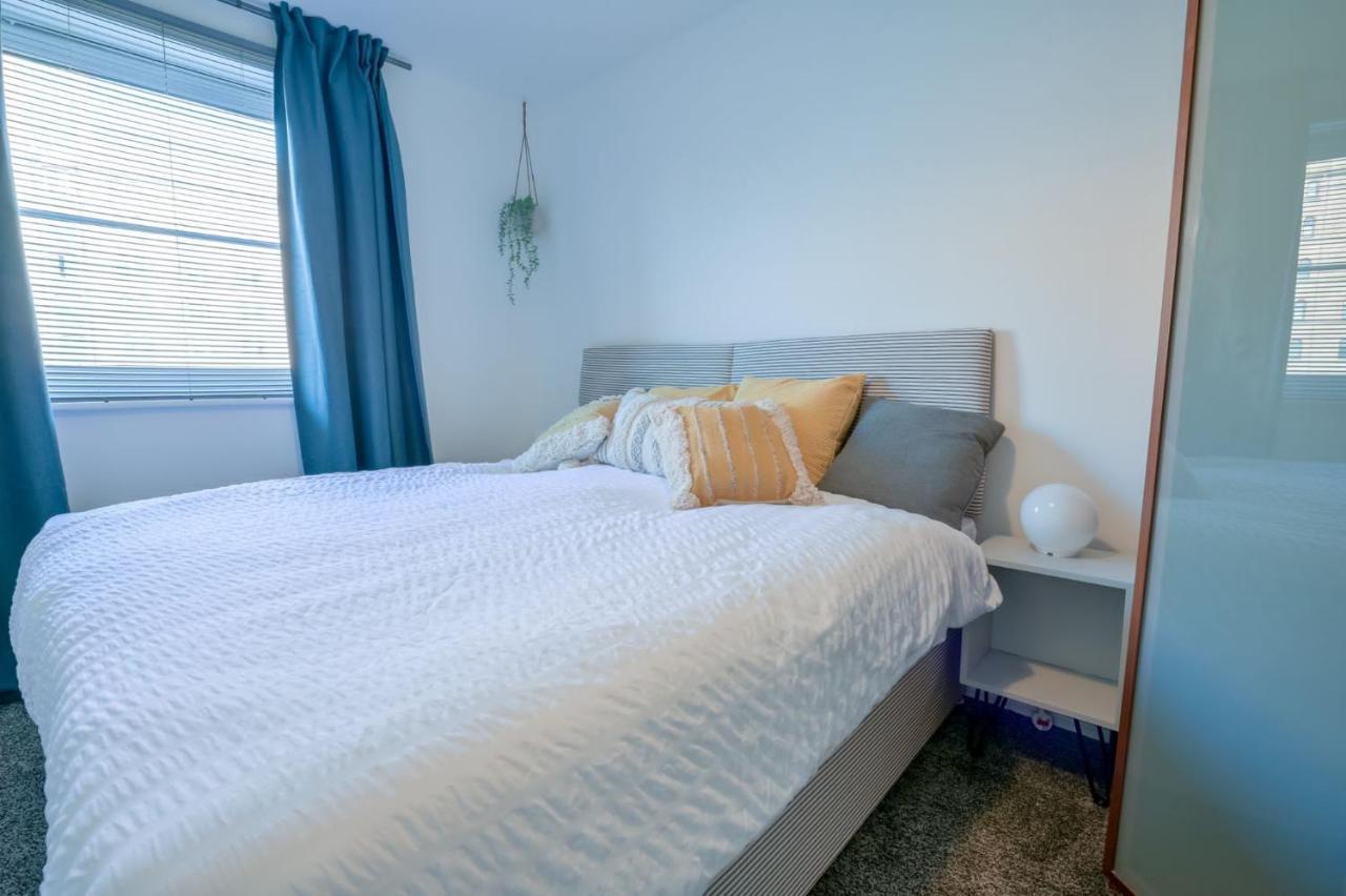 Waterloo Quay Apartment Private Parking Liverpool Bagian luar foto